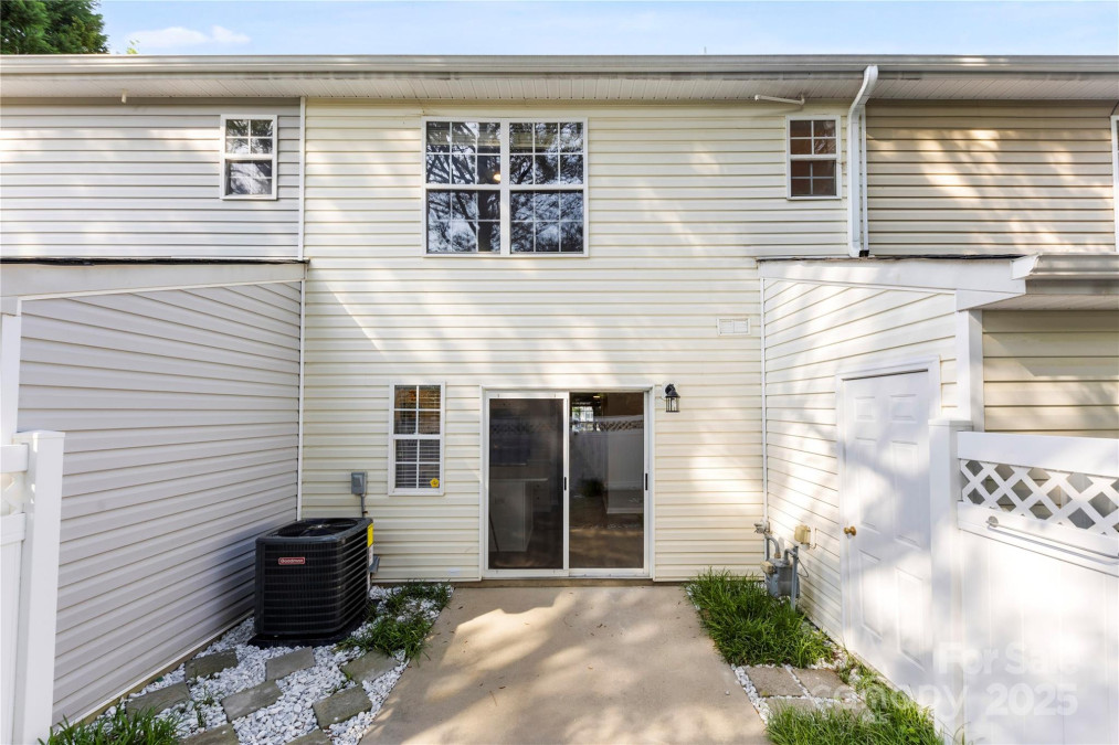 12536 Hennigan Place Ln Charlotte, NC 28214