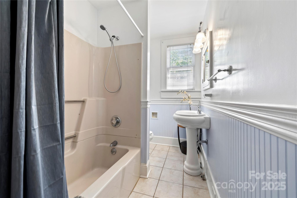116 Mulberry St Statesville, NC 28677