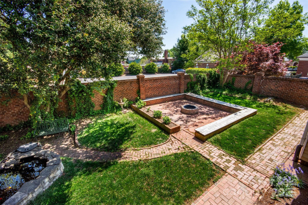 116 Mulberry St Statesville, NC 28677