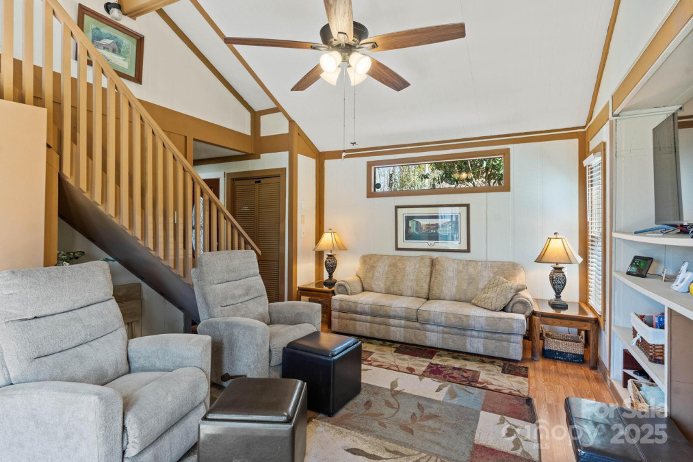 135 Clubhouse Rd Beech Mountain, NC 28604