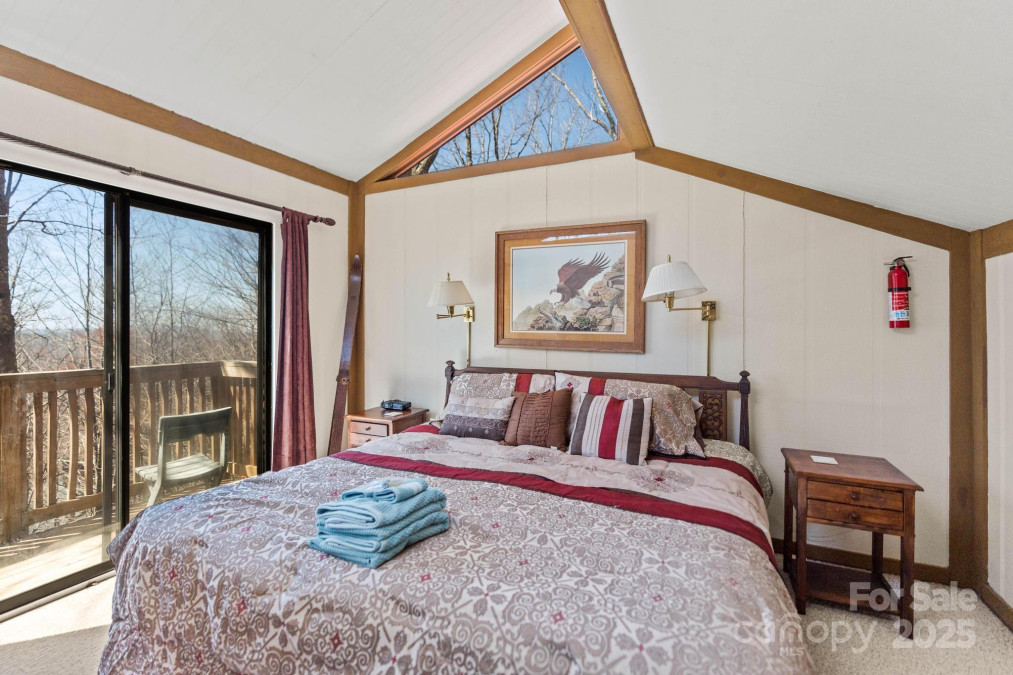 135 Clubhouse Rd Beech Mountain, NC 28604