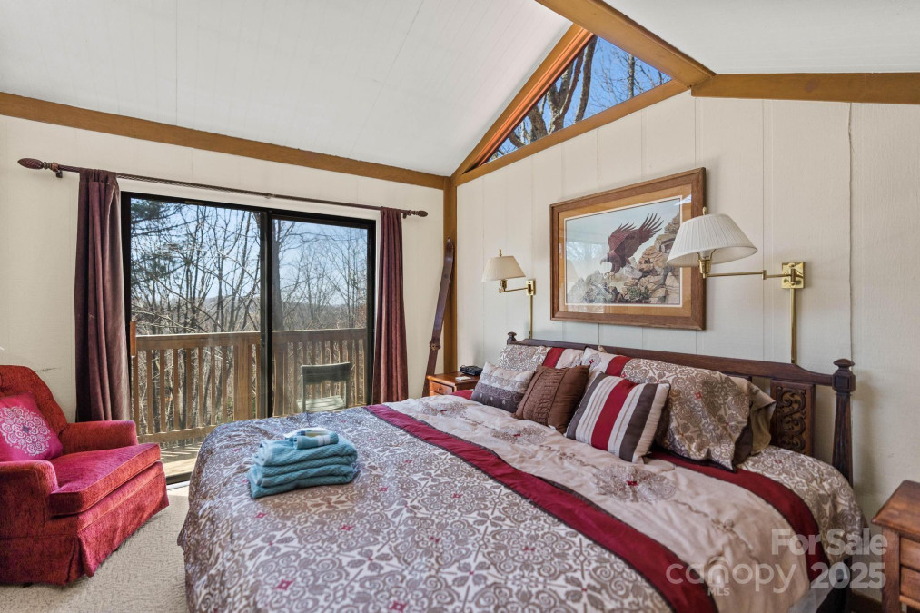 135 Clubhouse Rd Beech Mountain, NC 28604