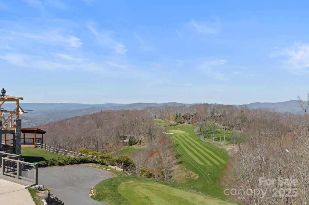 135 Clubhouse Rd Beech Mountain, NC 28604