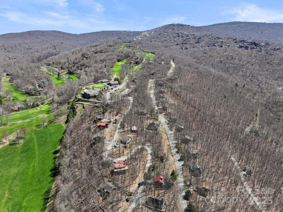 135 Clubhouse Rd Beech Mountain, NC 28604