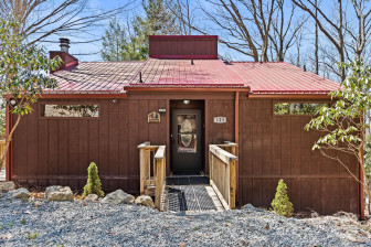 135 Clubhouse Rd Beech Mountain, NC 28604