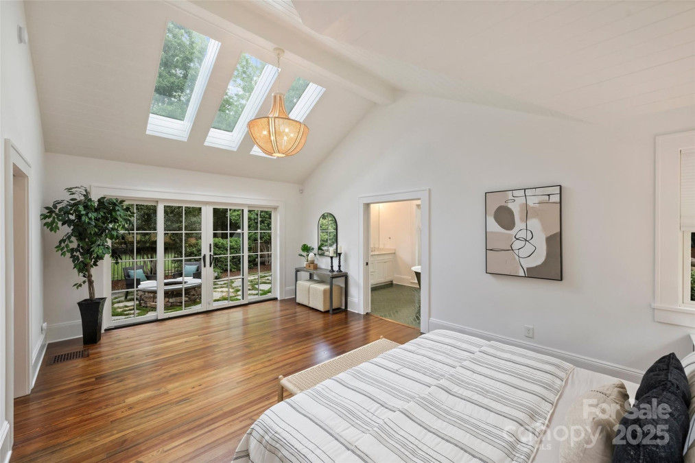 1804 Thomas Ave Charlotte, NC 28205