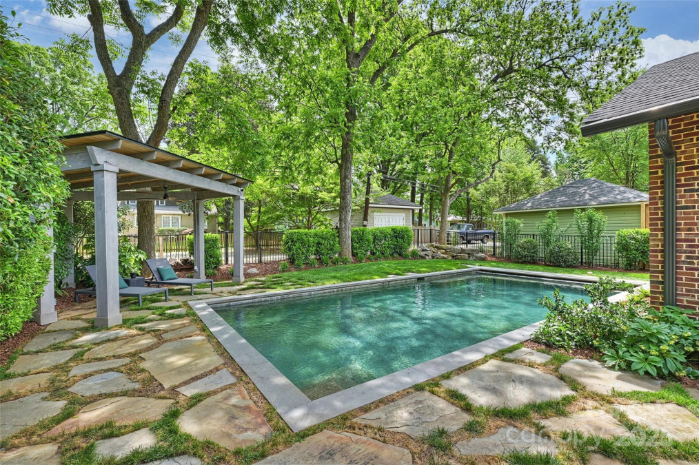 1804 Thomas Ave Charlotte, NC 28205