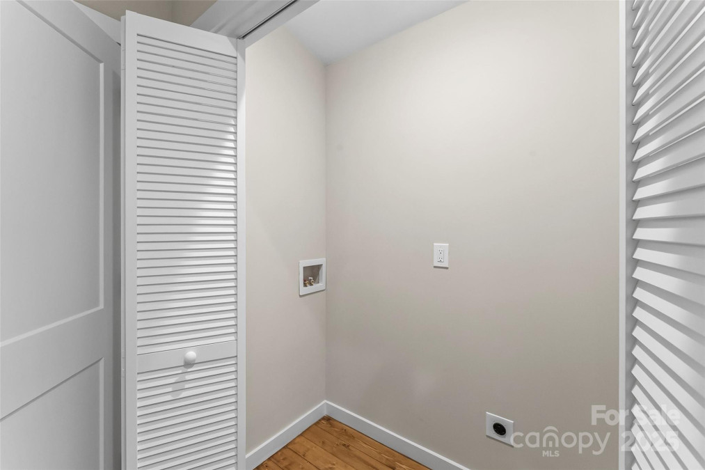 65 Moore Ave Asheville, NC 28806