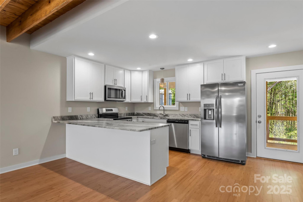 65 Moore Ave Asheville, NC 28806