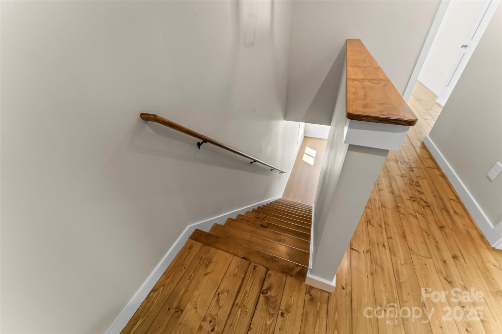65 Moore Ave Asheville, NC 28806