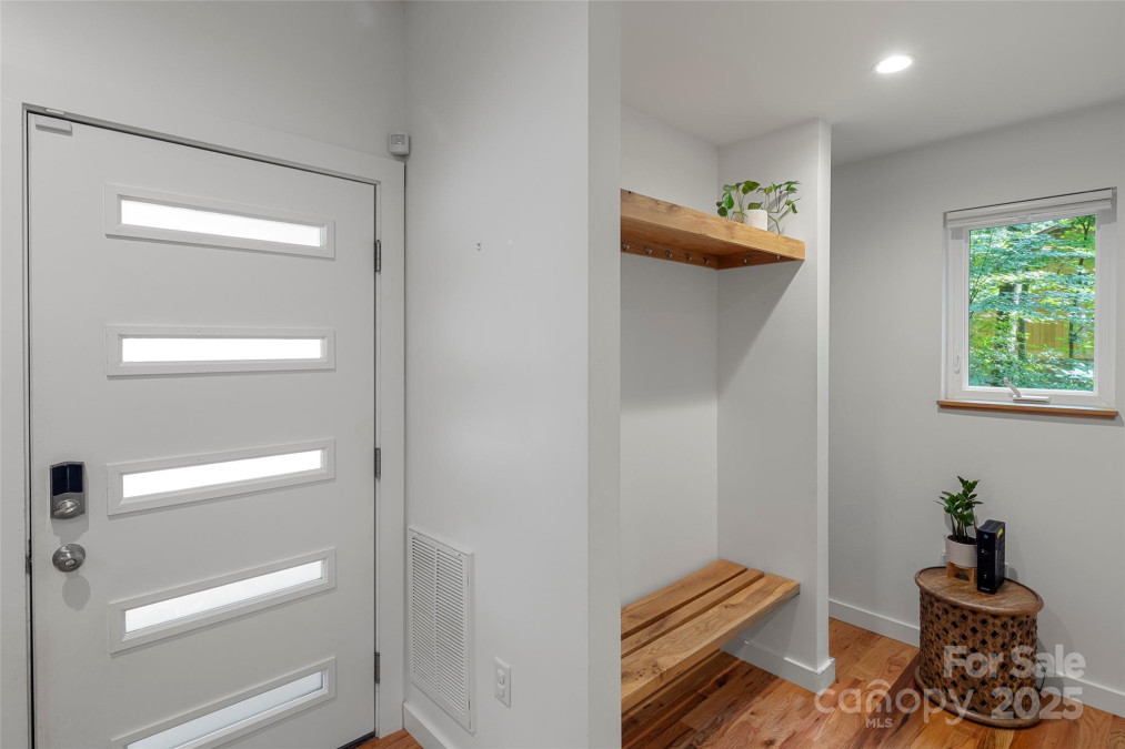 79 Euclid Blvd Asheville, NC 28806