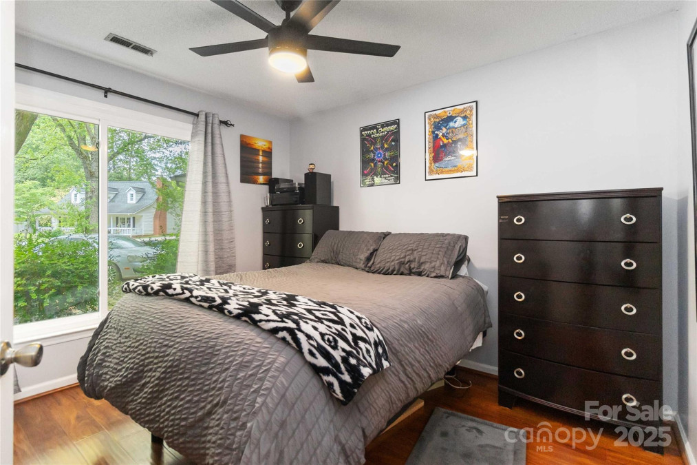 6736 Raeburn Ln Charlotte, NC 28227