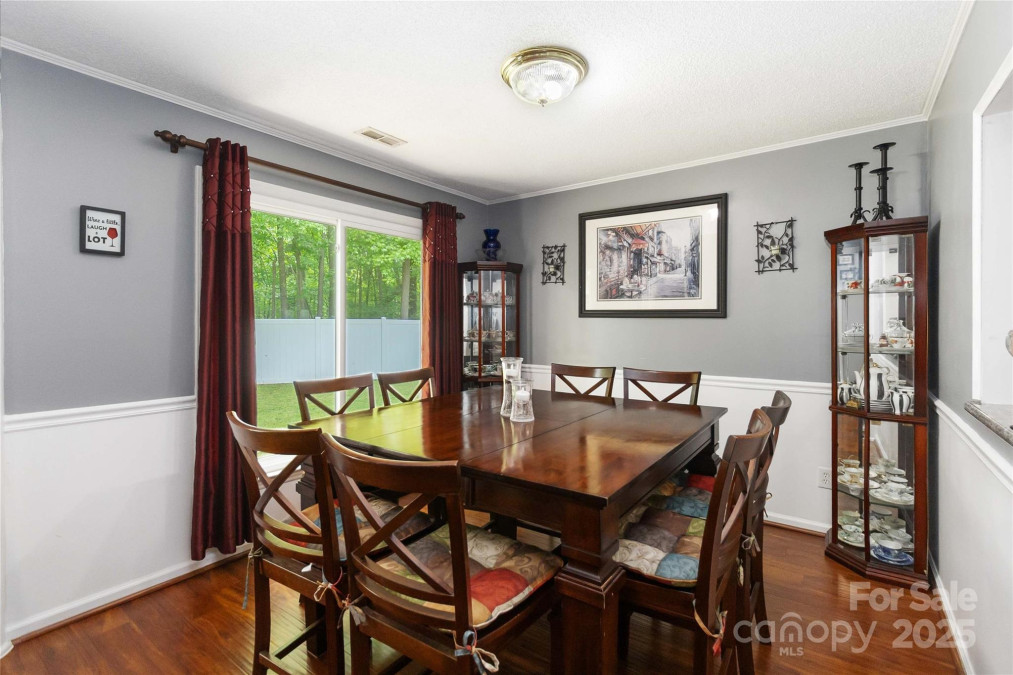 6736 Raeburn Ln Charlotte, NC 28227