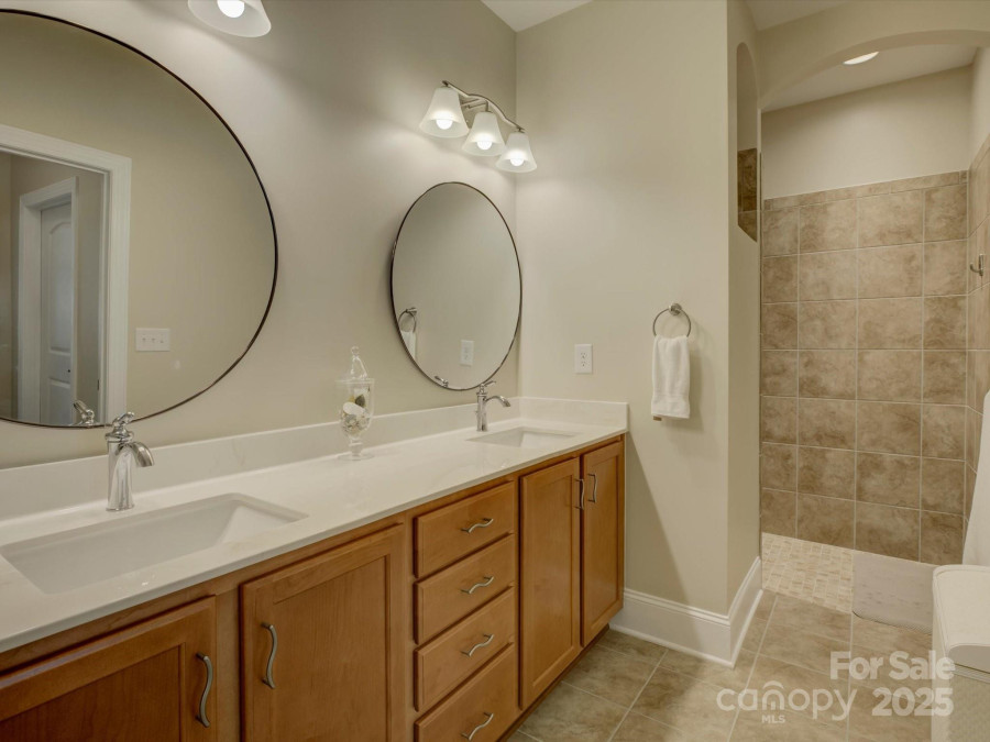 3002 Portico Pl Tega Cay, SC 29708