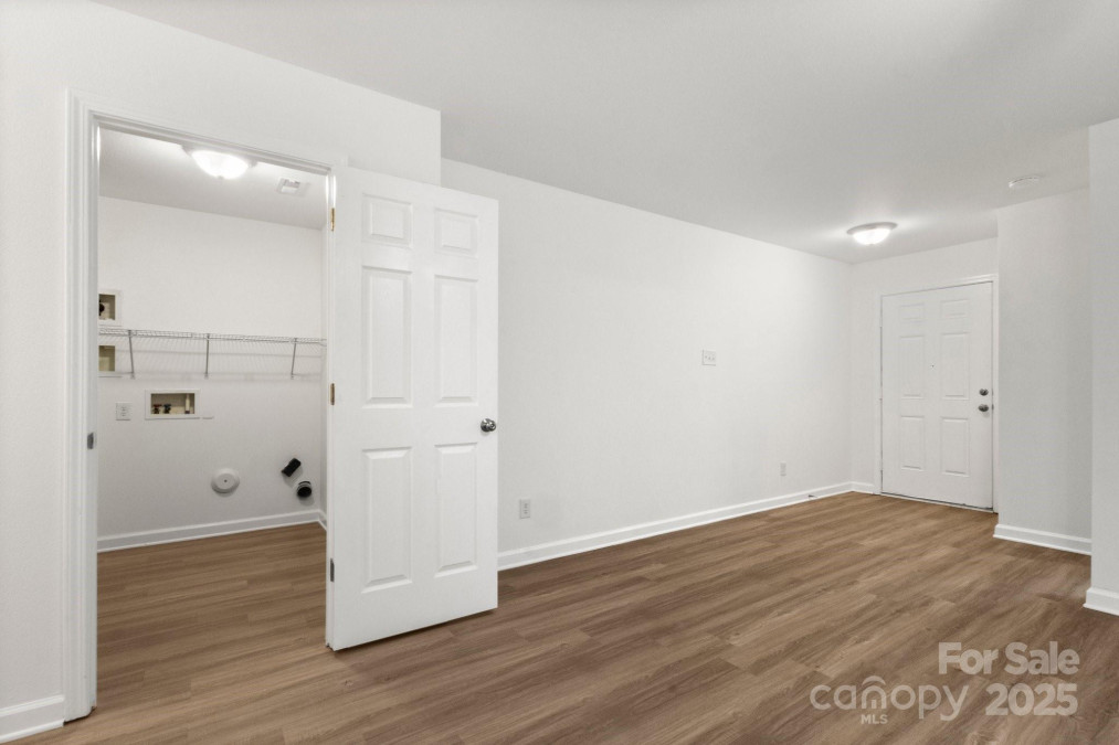 7616 Monarch Birch Ln Charlotte, NC 28215