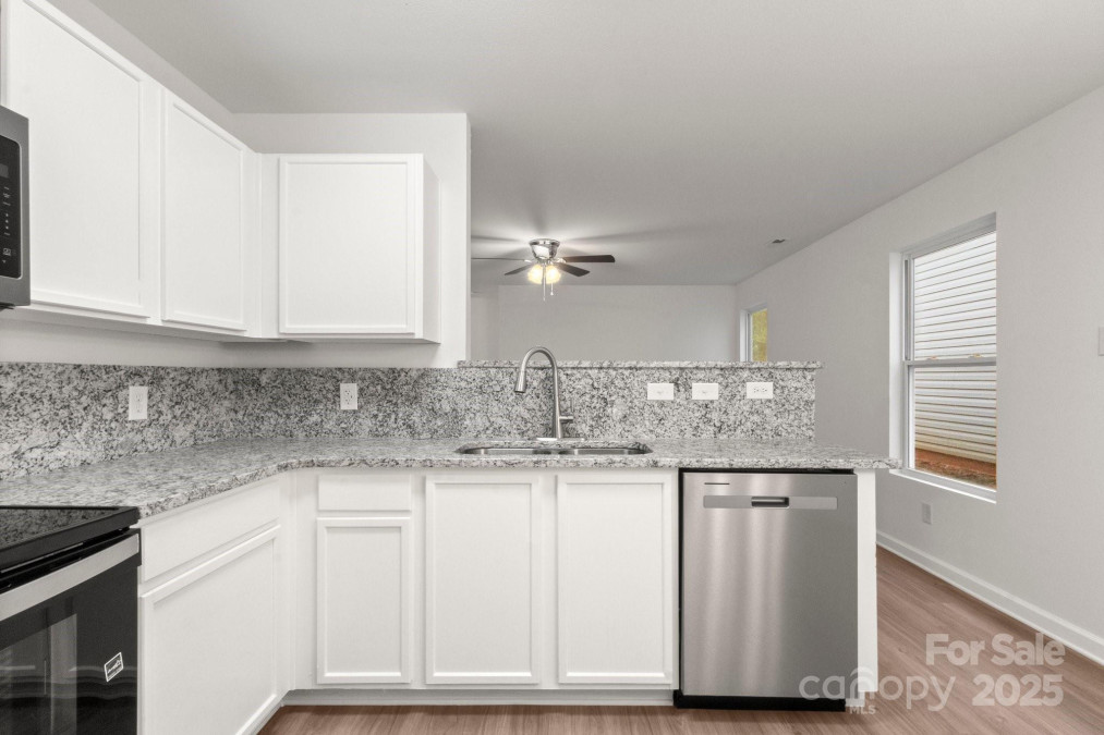 7616 Monarch Birch Ln Charlotte, NC 28215