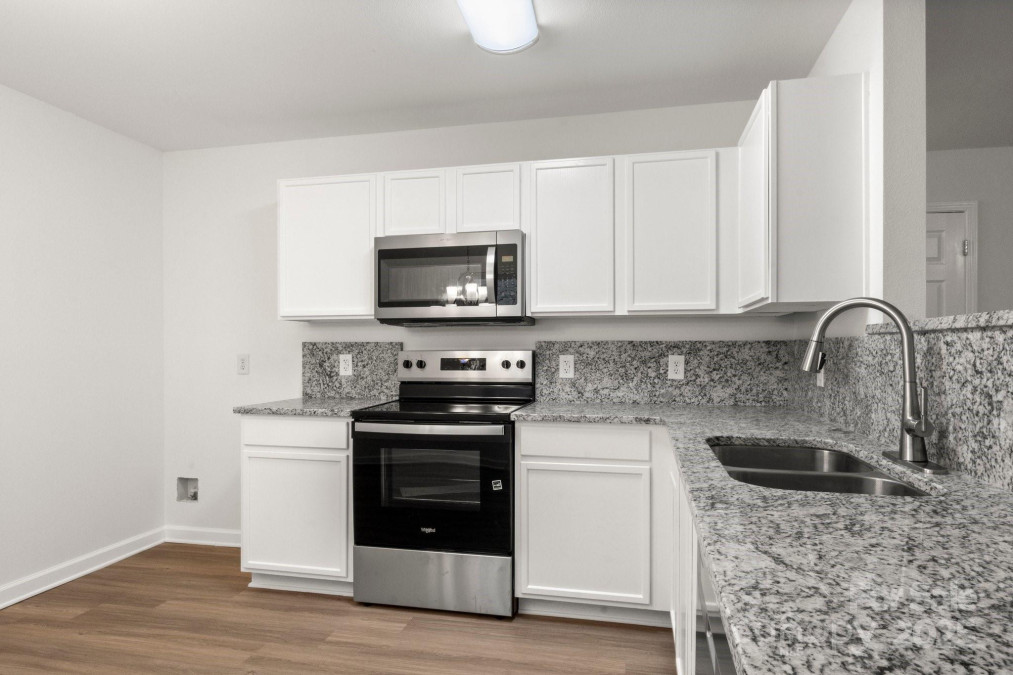 7616 Monarch Birch Ln Charlotte, NC 28215