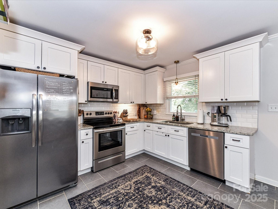 2816 Eastport Rd Charlotte, NC 28205