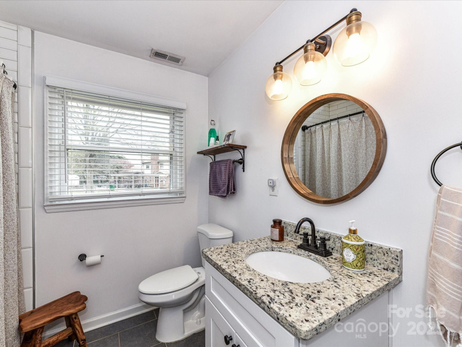 2816 Eastport Rd Charlotte, NC 28205