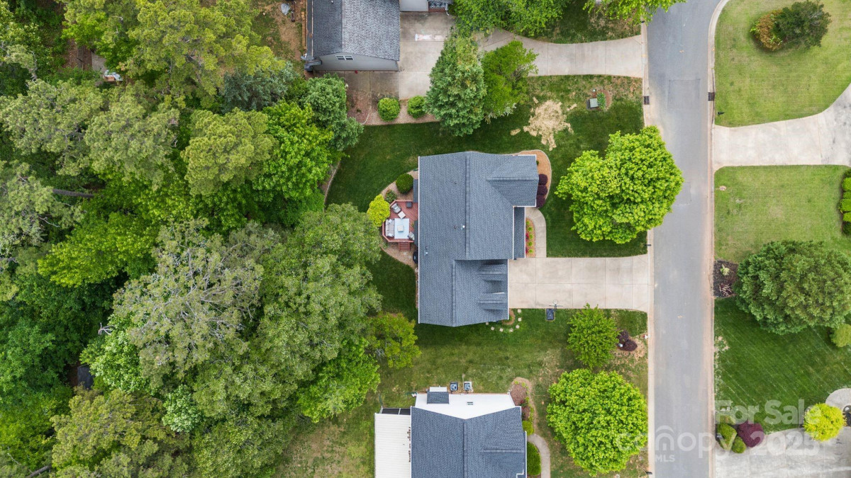 14849 Middlesborough Dr Matthews, NC 28104