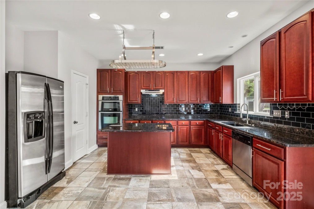 9414 Seamill Rd Charlotte, NC 28278