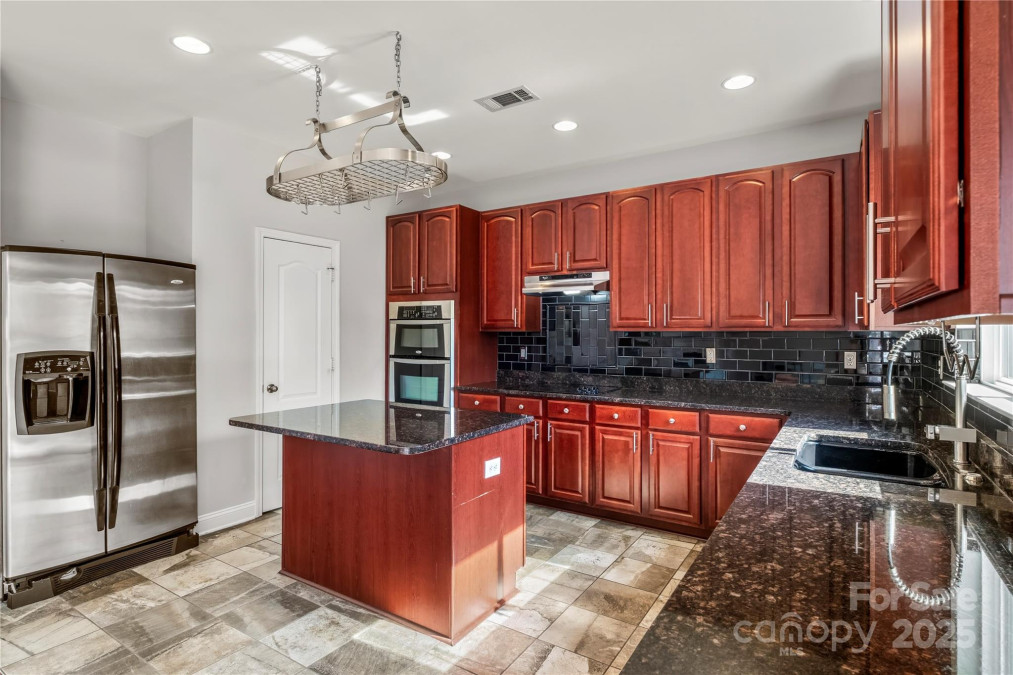 9414 Seamill Rd Charlotte, NC 28278