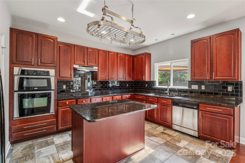 9414 Seamill Rd Charlotte, NC 28278