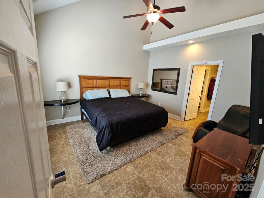 2026 Talbot Ln Hickory, NC 28602