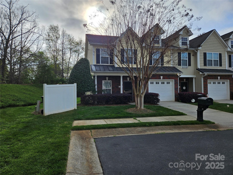 2026 Talbot Ln Hickory, NC 28602