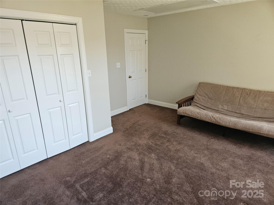 2026 Talbot Ln Hickory, NC 28602
