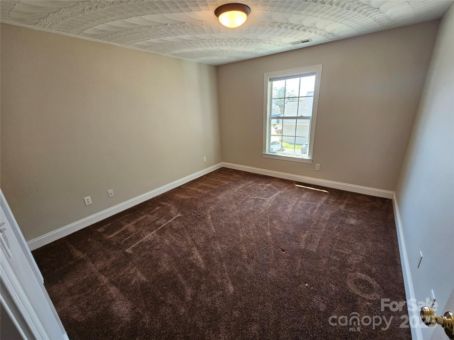 2026 Talbot Ln Hickory, NC 28602