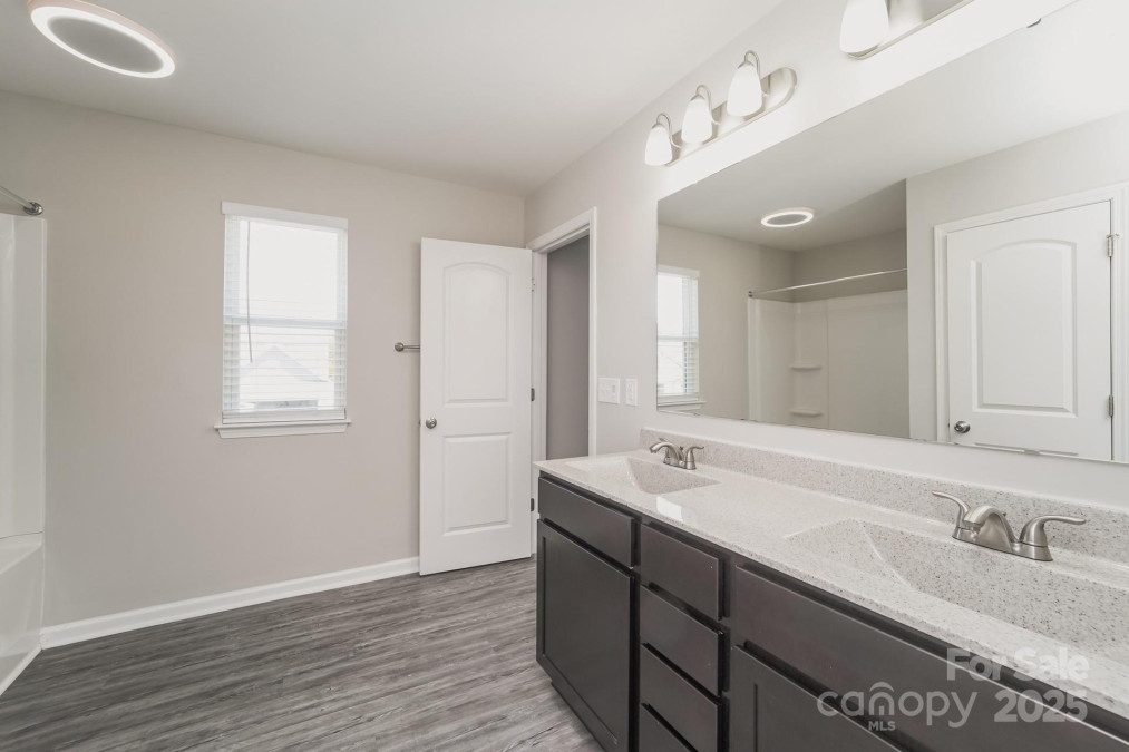 9127 Colwick Hill Ln Charlotte, NC 28215