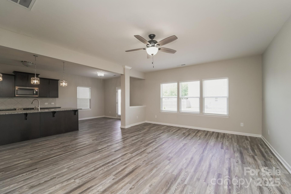9127 Colwick Hill Ln Charlotte, NC 28215