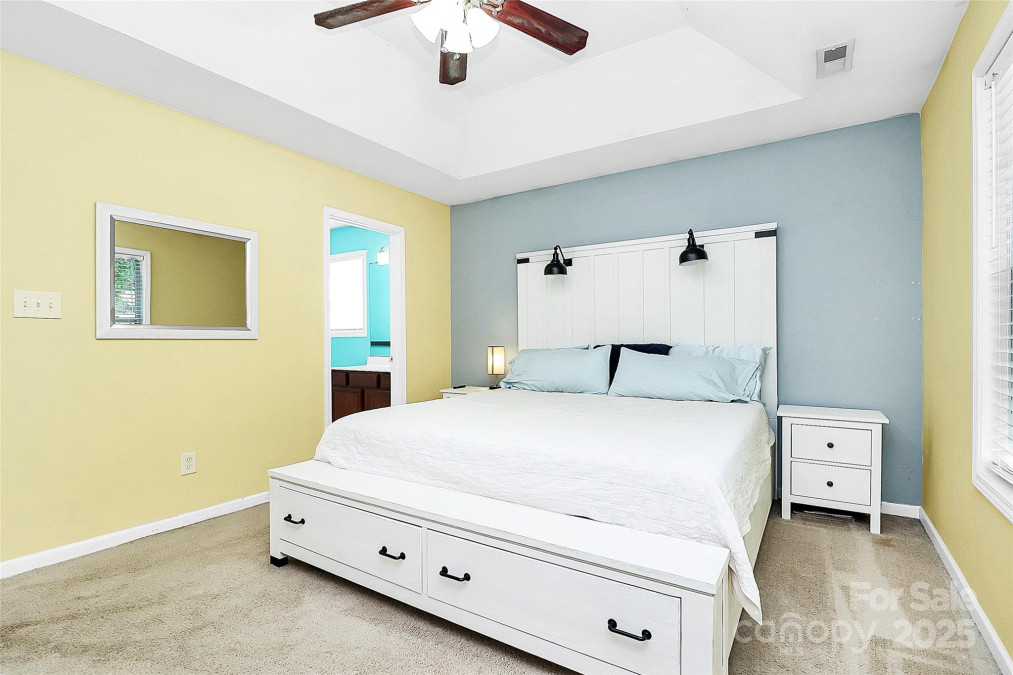 9212 Scotts Elm Ct Charlotte, NC 28215