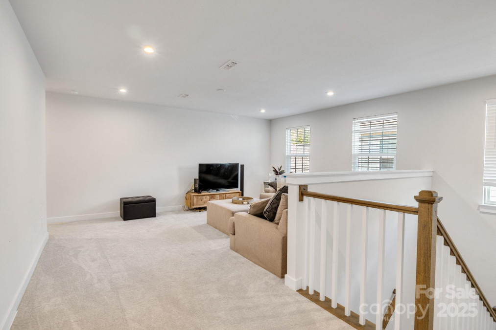 5112 Larewood Dr Charlotte, NC 28215