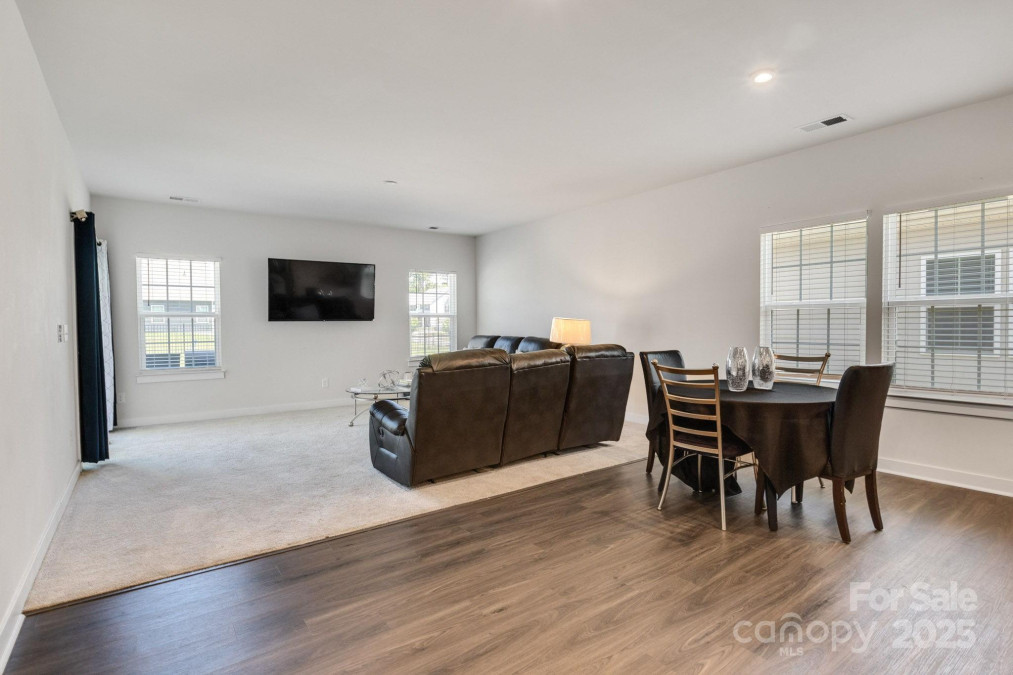 5112 Larewood Dr Charlotte, NC 28215