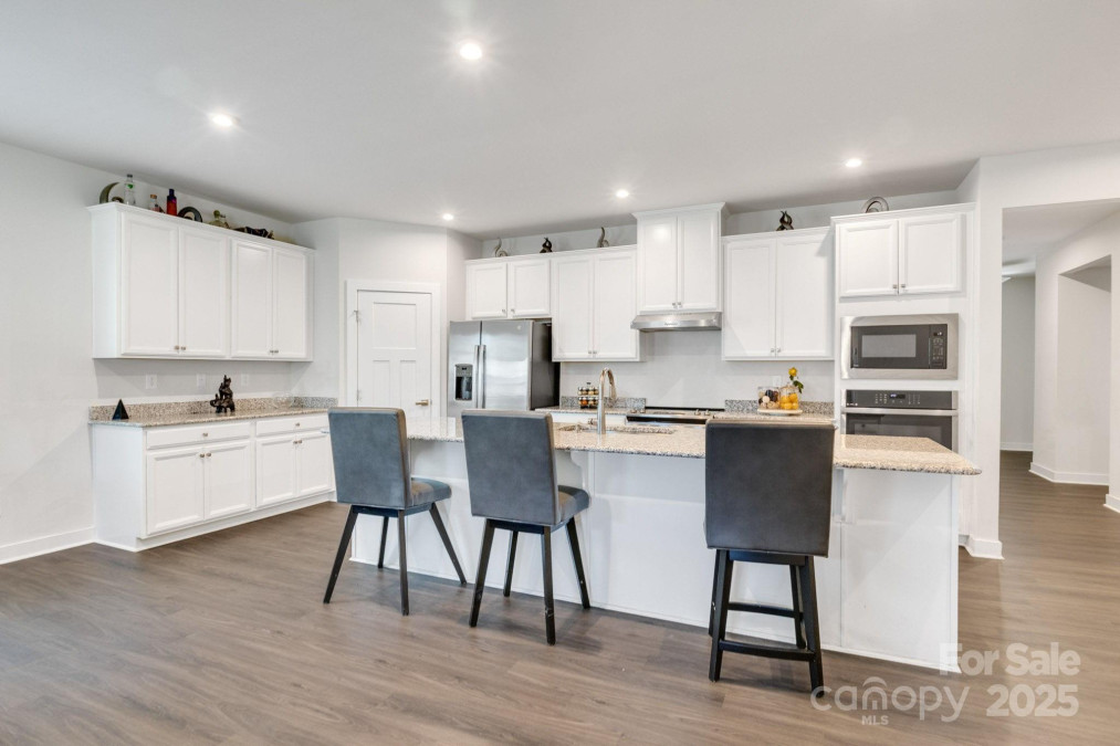 5112 Larewood Dr Charlotte, NC 28215