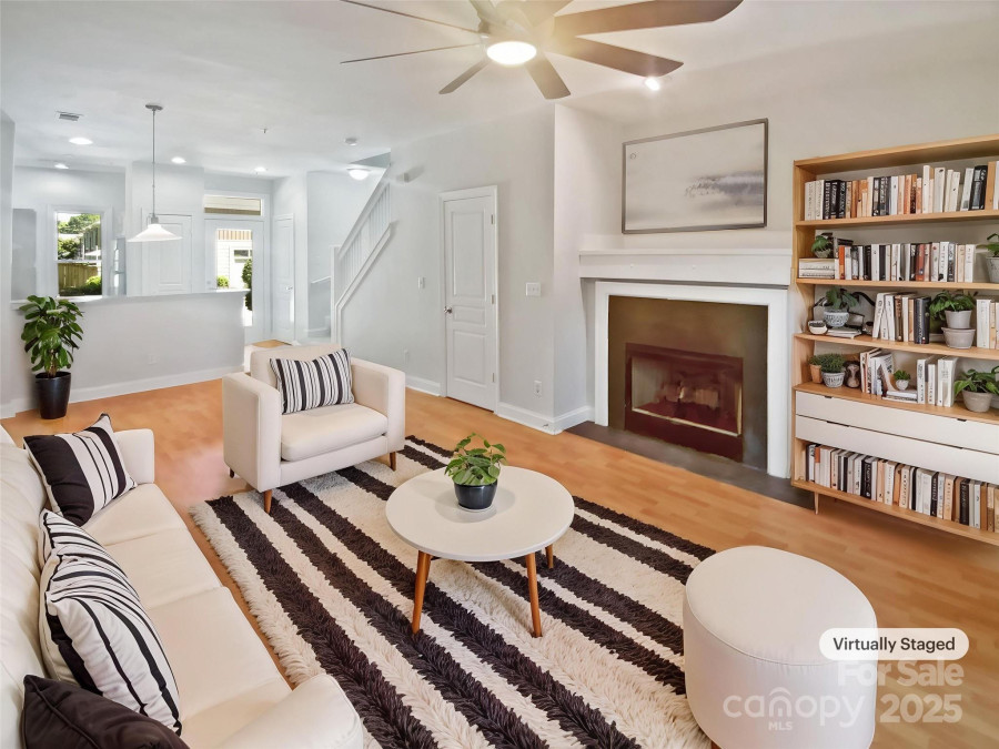 1043 Park West Dr Charlotte, NC 28209