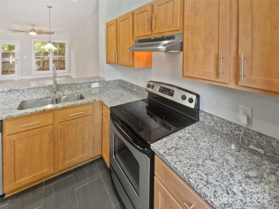 1043 Park West Dr Charlotte, NC 28209