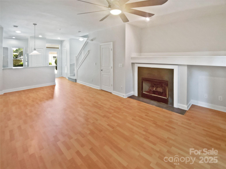 1043 Park West Dr Charlotte, NC 28209
