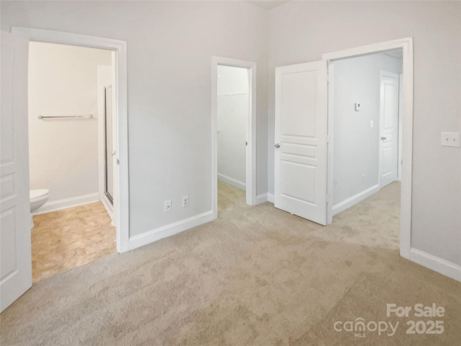 1043 Park West Dr Charlotte, NC 28209