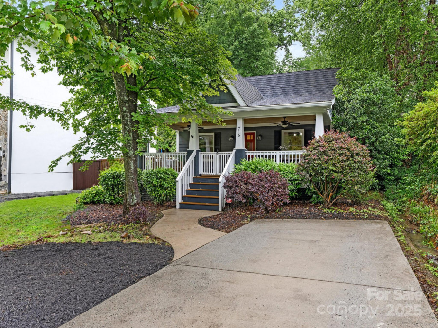 716 Ellsworth Rd Charlotte, NC 28211