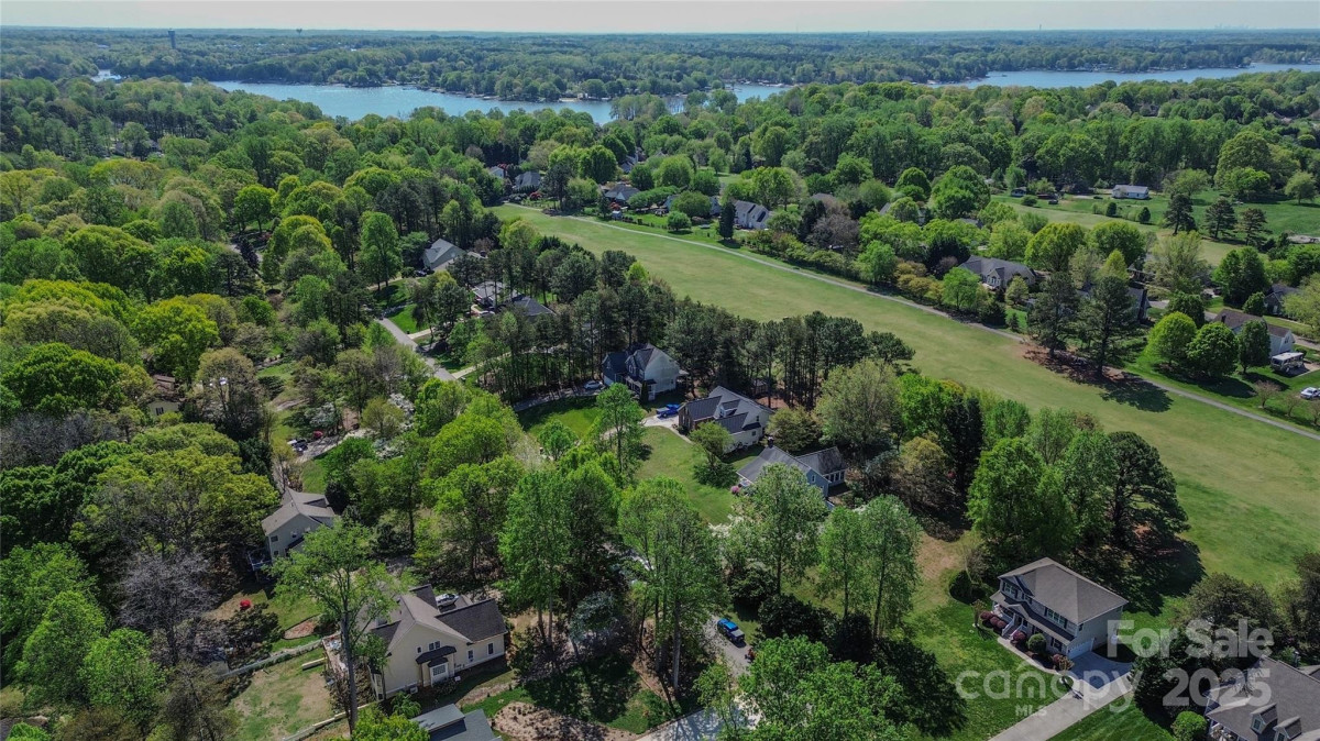136 Wood Duck Loop Mooresville, NC 28117