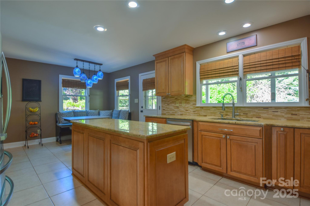 106 Chatworth Ln Mooresville, NC 28117