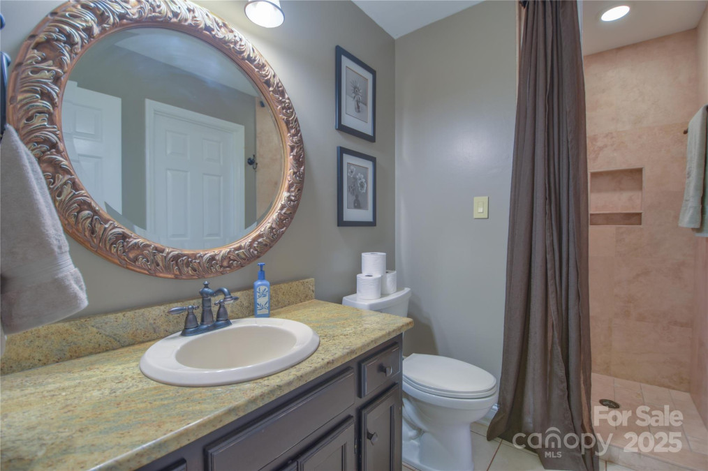 106 Chatworth Ln Mooresville, NC 28117