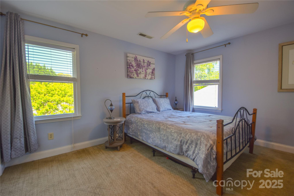 106 Chatworth Ln Mooresville, NC 28117