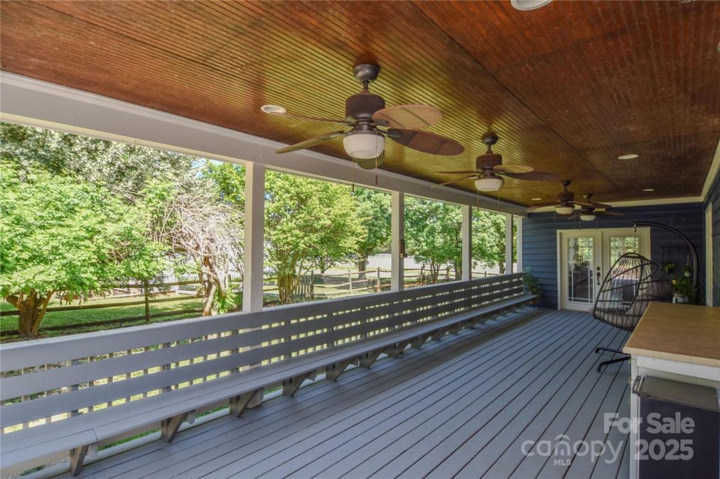 106 Chatworth Ln Mooresville, NC 28117