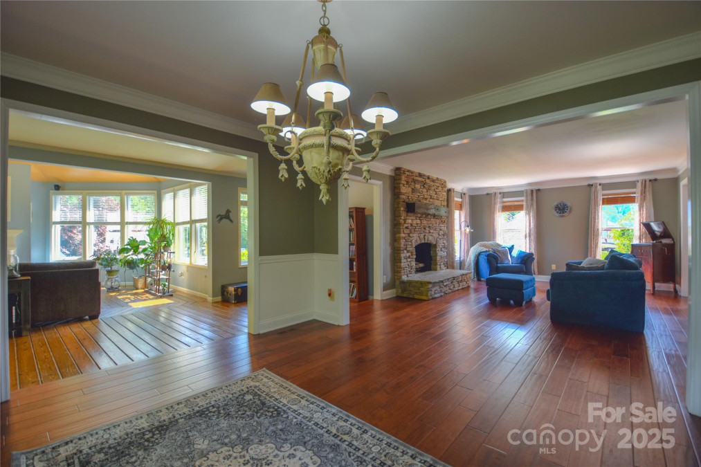 106 Chatworth Ln Mooresville, NC 28117