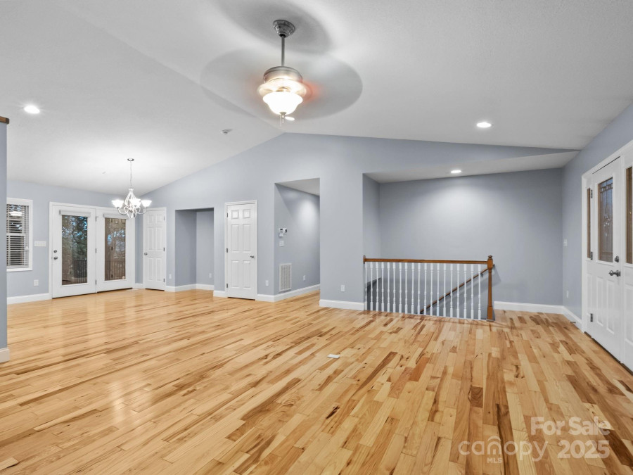 89 Bobcat Pa Marion, NC 28752