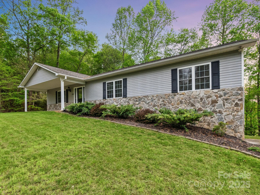 89 Bobcat Pa Marion, NC 28752
